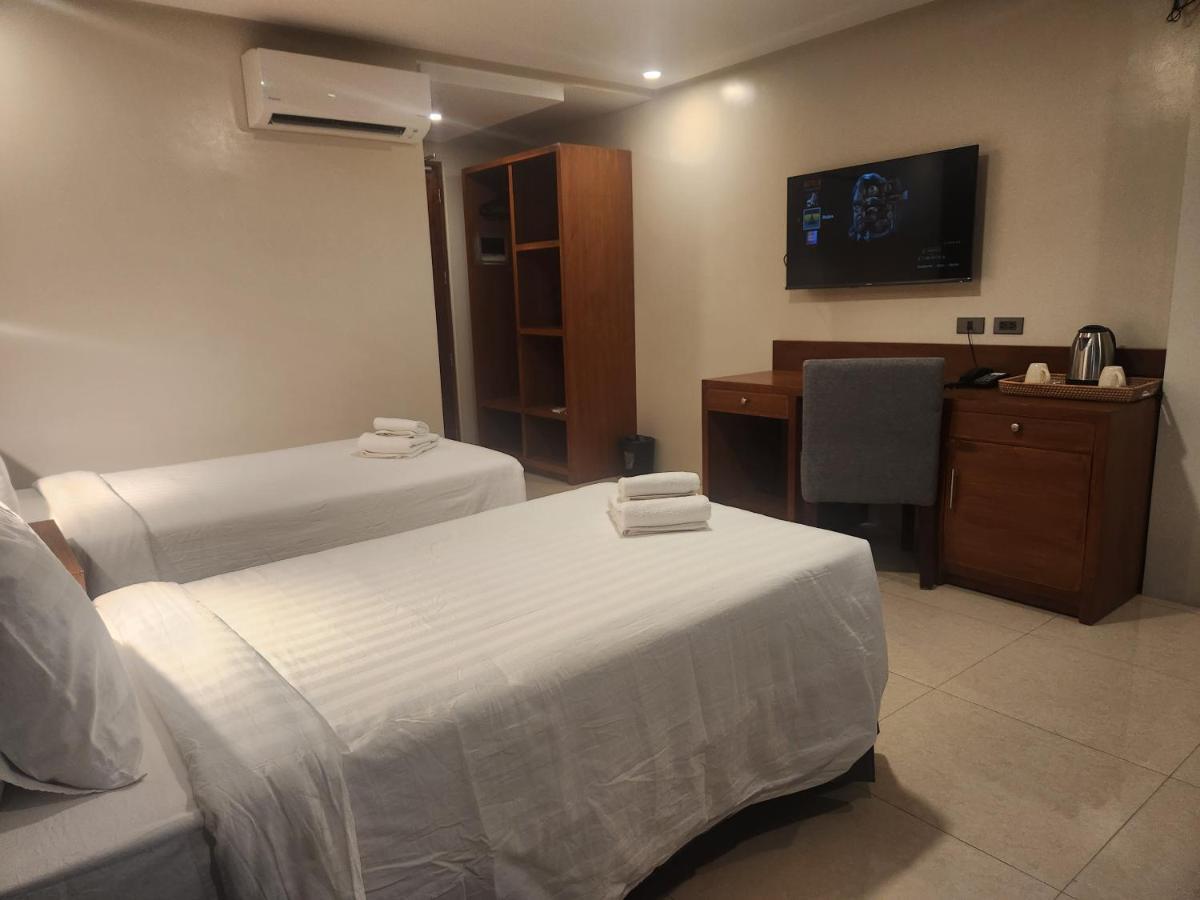 Hotel Herencia 625 Daraga  外观 照片